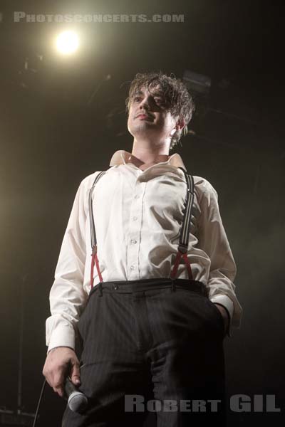 PETER DOHERTY - 2017-05-04 - PARIS - Place de la Republique - Peter Doherty